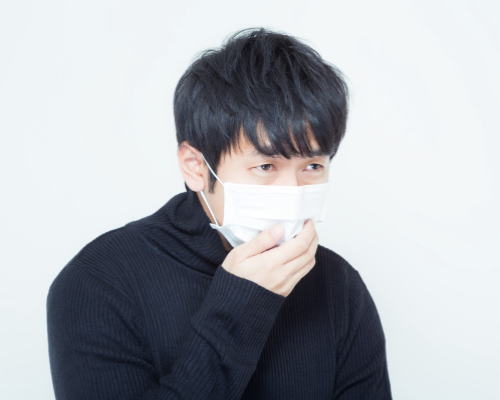 マスクをする人の写真